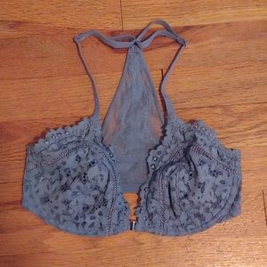 32DD Body by Victoria Unlined Plunge front clip